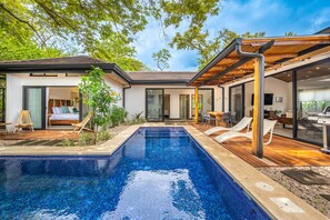 Pool - Modern home near the beach & stores with private pool, grill, patio, W/D, & AC (Tamarindo)