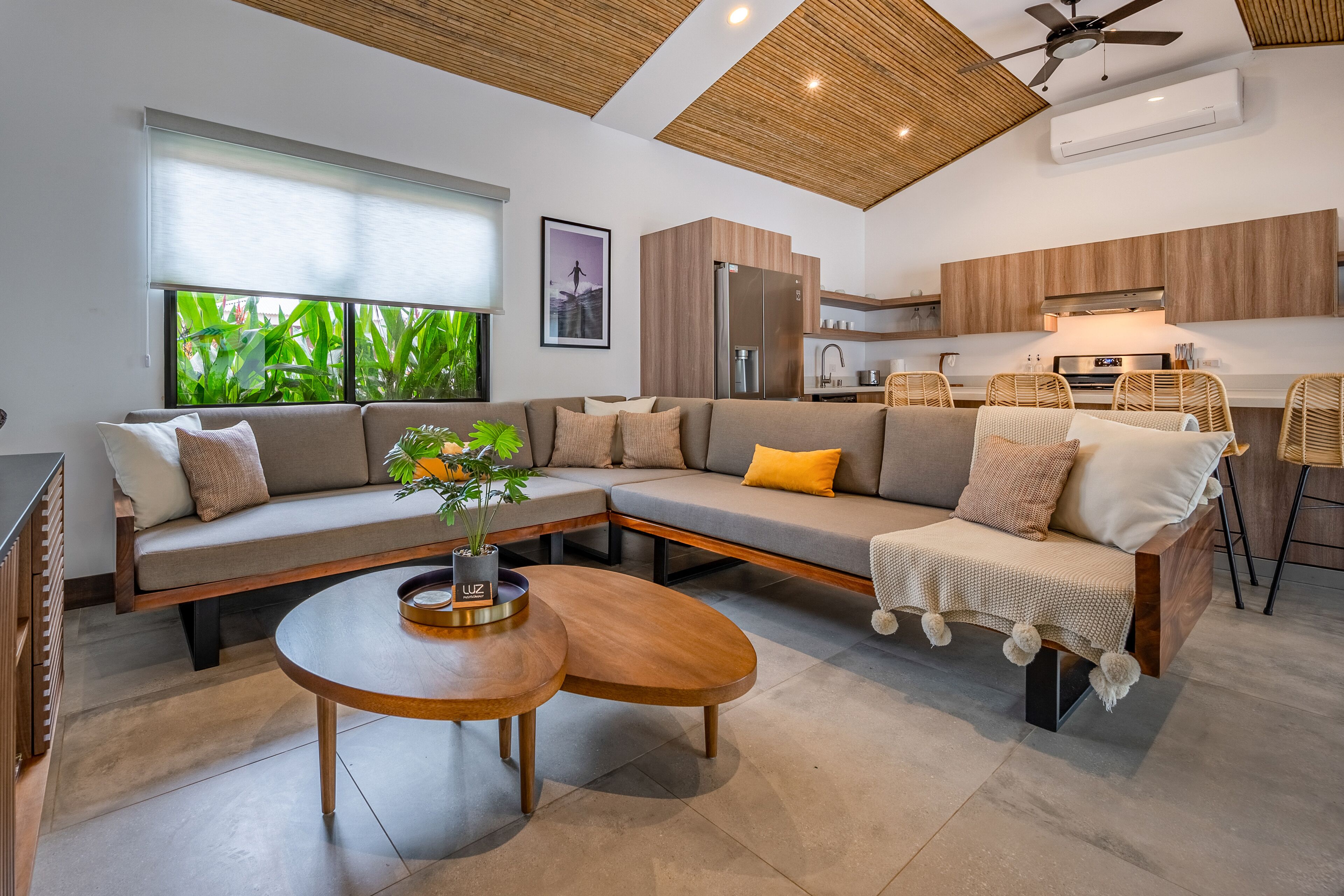 Télévision, chaîne hi-fi