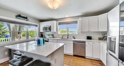 Como Cabana, Golf Cart, 2 Decks, Fire Pit, BBQ,
