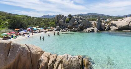 Villa Victoria 1.5 Km From The Beach