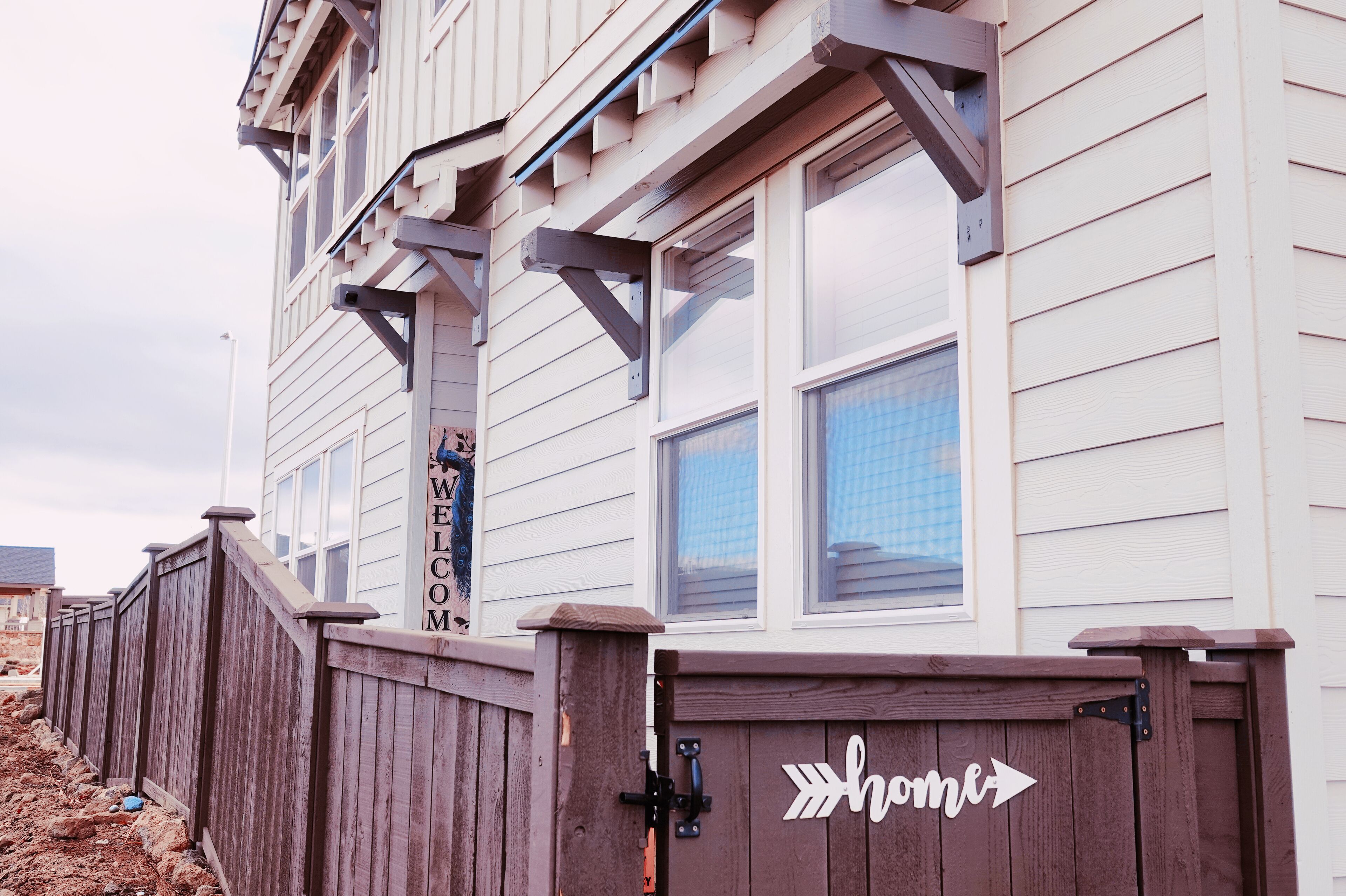 المنشأة من الخارج