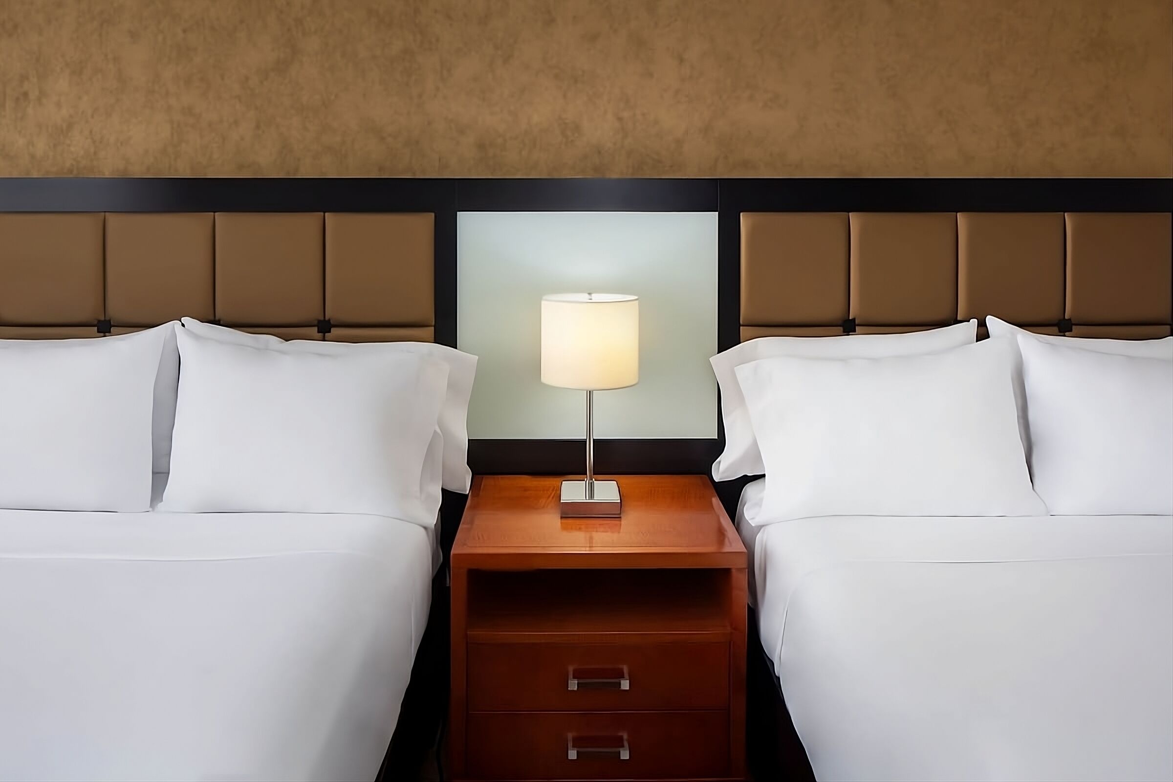 Travel Destination! 2 Classy Units In the Heart of Times Square, Pets Allowed!