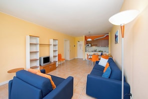 TV - Porto Letizia T16, Porlezza, Italy (Porlezza)