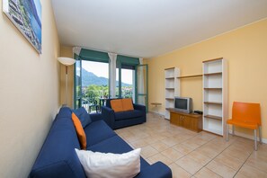 TV - Porto Letizia T16, Porlezza, Italy (Porlezza)