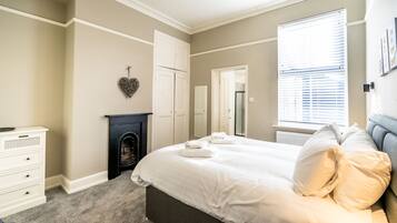 3 bedrooms, iron/ironing board, free WiFi, bed sheets
