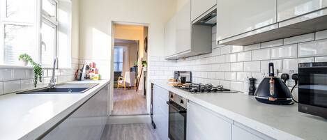 Fridge, microwave, oven, dishwasher