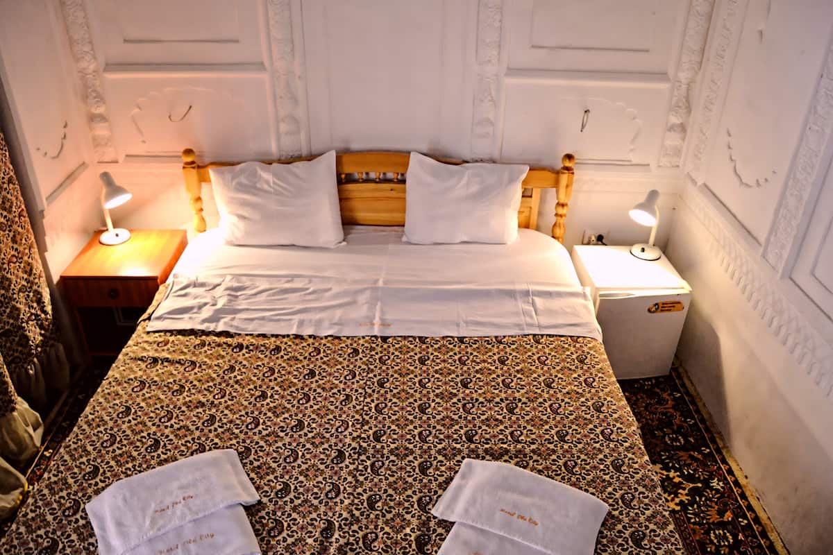 Literie de qualité supérieure, coffres-forts dans les chambres, bureau