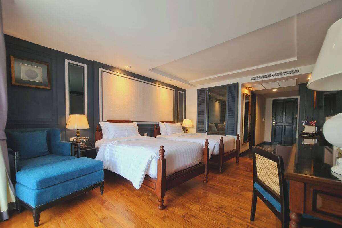 Deluxe River Twin | ميني بار وخزنة داخل الغرفة ومكتب وتجهيزات عازلة للصوت