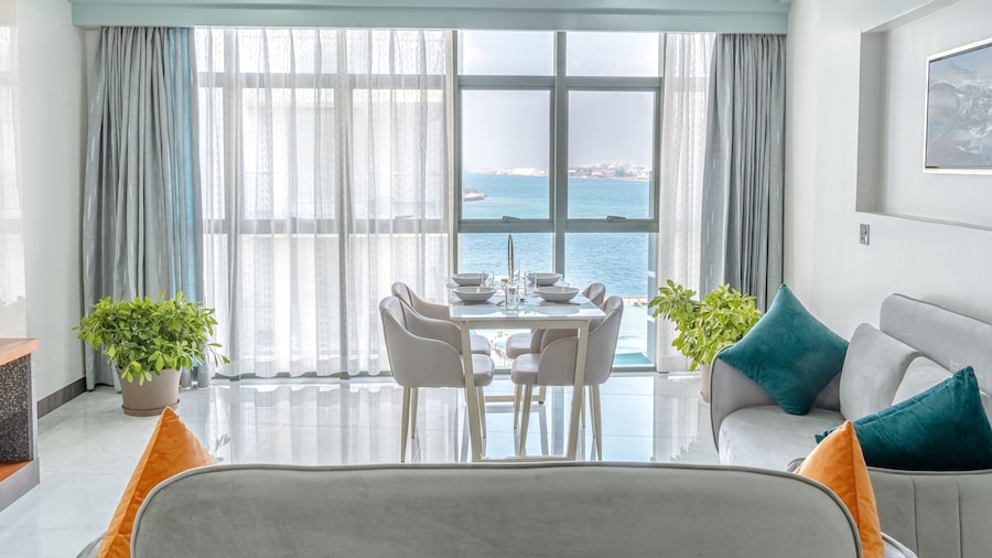 마루카브 플라자