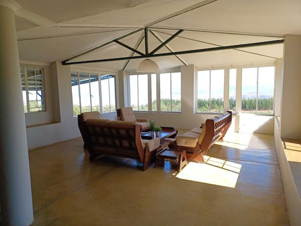 Basic House | Living area