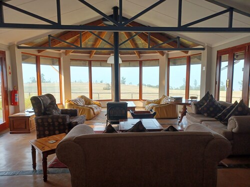 Drakensberg Mountain Retreat 