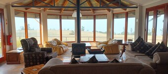 Drakensberg Mountain Retreat 