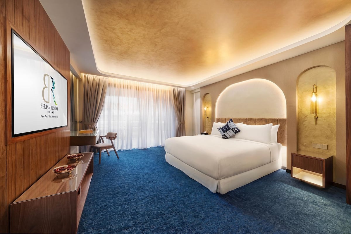 Club Loft, 3 Bedrooms, Pool View, Executive Level | 1 bedroom, premium bedding, down comforters, pillowtop beds