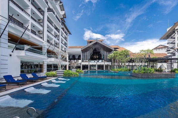 Outdoor pool, open 7:00 AM to 8:00 PM, pool umbrellas, sun loungers - Bertam Resort and Water Park Penang (Kepala Batas)