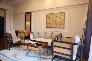 Club Suite | Living area | 50-inch Smart TV with cable channels, TV, foosball - Bertam Resort and Water Park Penang (Kepala Batas)