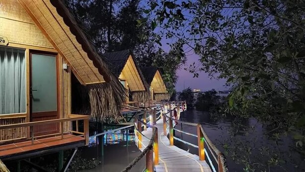 Ảnh chưa phân loại, 1 trong số 14 ảnh, nút