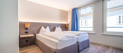 Superior Double Room | In-room safe, soundproofing, iron/ironing board, travel cot