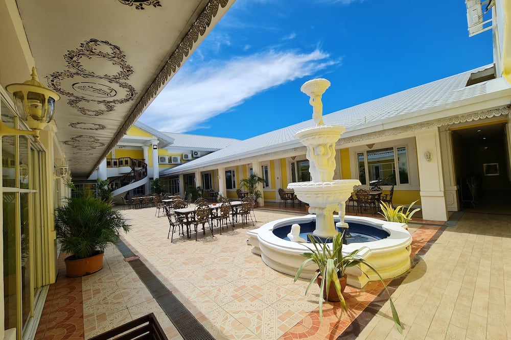 Fiesta Garden Hotel
