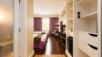 Habitación Deluxe | Minibar, escritorio, wifi gratis y ropa de cama