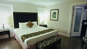 Minibar, bureau, Wi-Fi gratuit, draps fournis