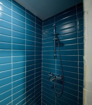 Handtücher, Seife, Toilettenpapier