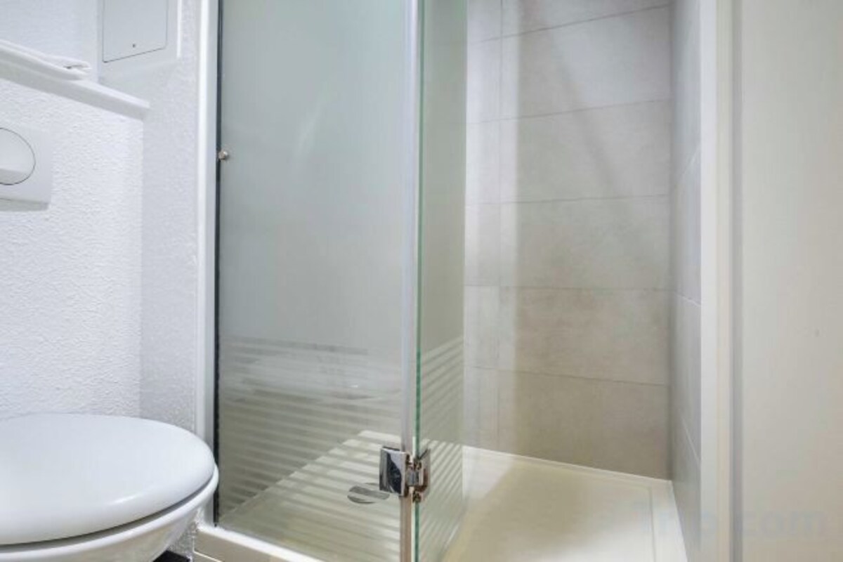 Dusche, Handtücher, Seife, Shampoo