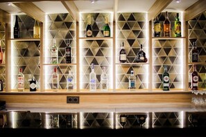 Bar (on property) - Ameri Plaza, Tbilisi (Tbilisi)