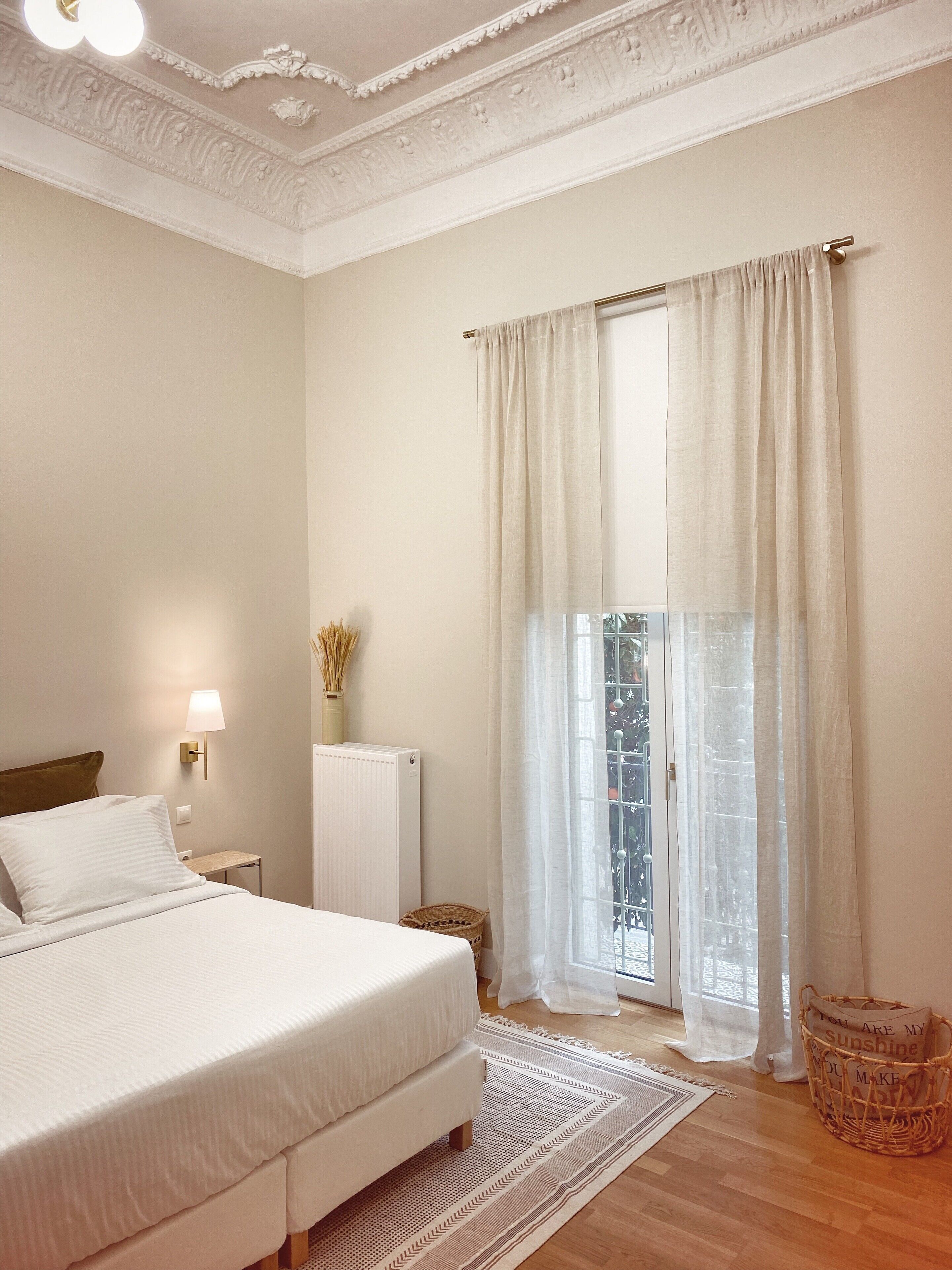 2 habitaciones, escritorio, tabla de planchar con plancha y wifi gratis 