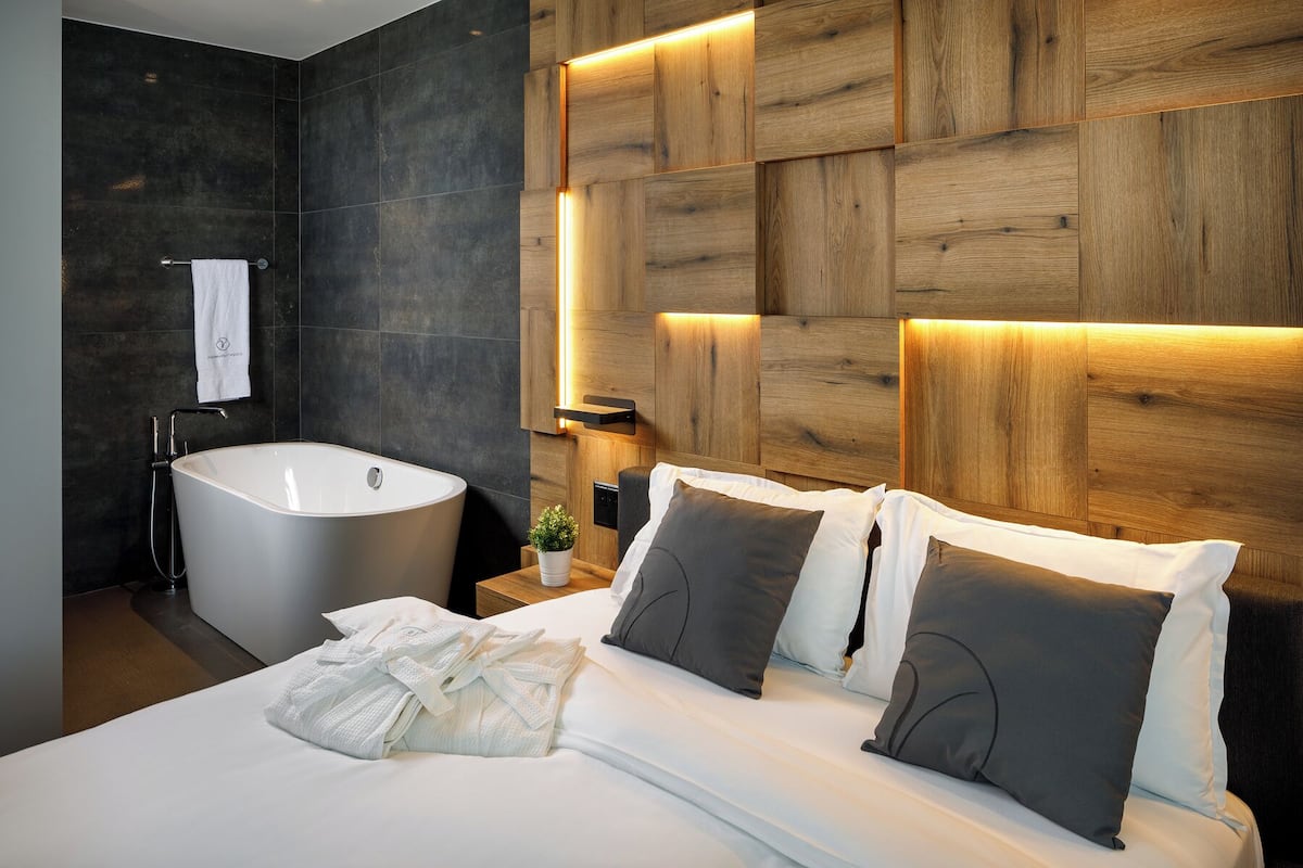 Junior Apartment | 1 bedroom, free WiFi, bed sheets