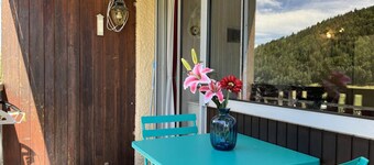 Cozy Studio with Balcony near Ski Slopes and Town Center - Sleeps 4
