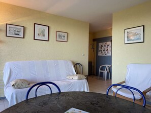 TV - Bright T2 apartment in Banyuls-sur-Mer, 4 ppl, sea view (Banyuls-sur-Mer)