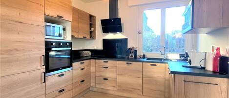 Microwave, oven, dishwasher