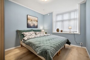 City Apartment, 3 Bed (Ground Floor)