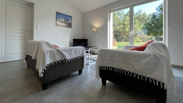 Unclassified image, 1 of 17, button - 4-room house with enclosed garden and WIFI in Saint-Georges d'Oléron (Saint-Georges-d'Oléron)