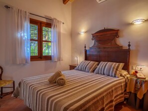 4 Schlafzimmer, Bügeleisen/Bügelbrett, WLAN