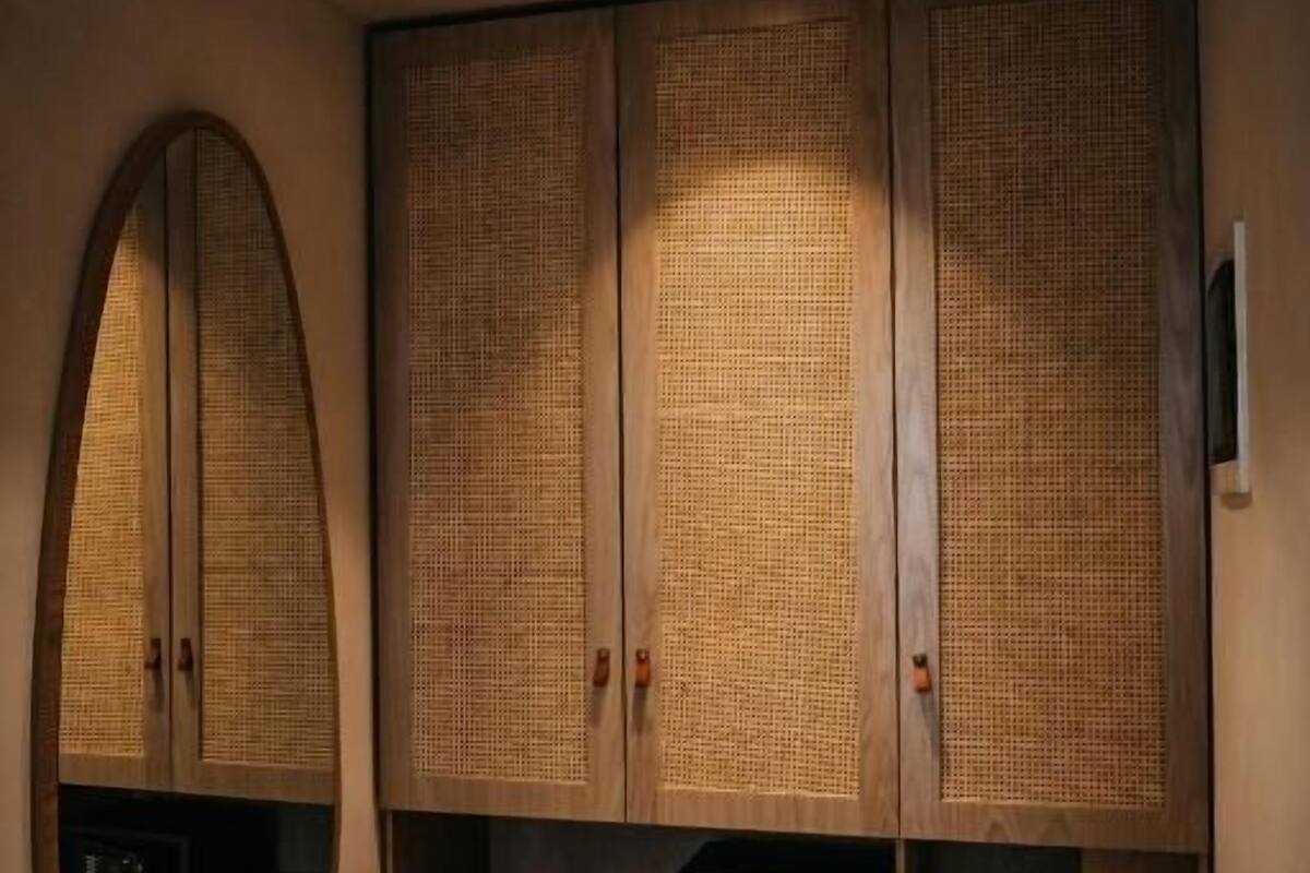 Deluxe King Suite | 高級寢具、迷你吧、房內夾萬、書桌