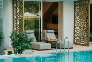Deluxe King Suite with private pool | 高級寢具、迷你吧、客房內保險箱、書桌