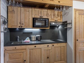 Fridge, microwave, dishwasher