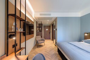 Hypo-allergenic bedding, in-room safe, desk, soundproofing - Stadthotel Neumarkt Mitte (Neumarkt in der Oberpfalz)
