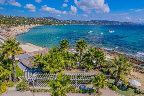 Air-conditioned Provençal Mazet for 10 people
