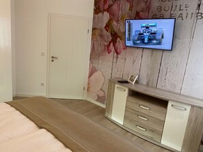 1 bedroom, in-room safe, iron/ironing board, travel crib - Vacation apartment "Olli Koch" with 65sqm - with cozy equipment (Reken)