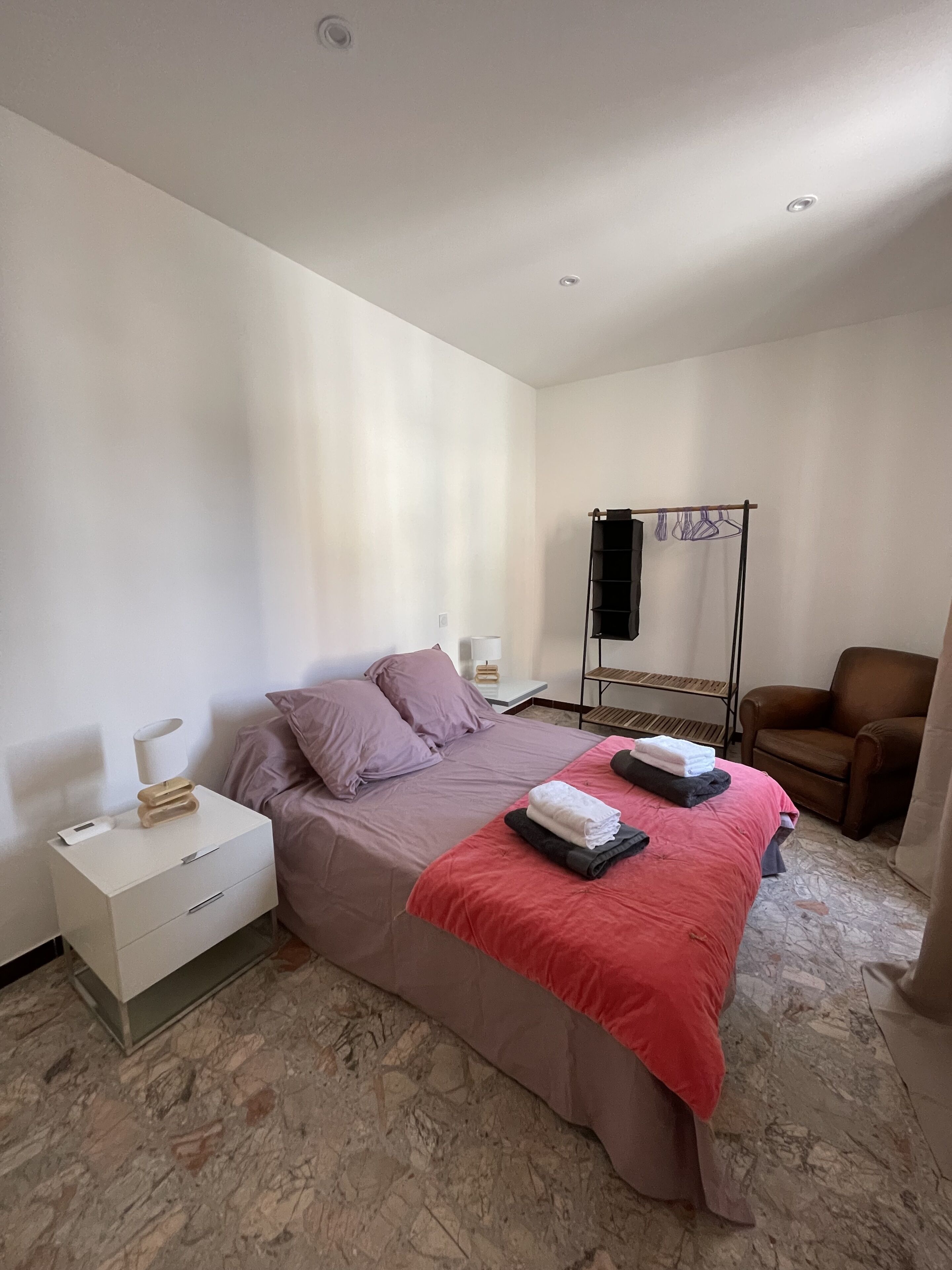 2 間睡房、熨斗/熨衫板、可攜式嬰兒床、免費 Wi-Fi