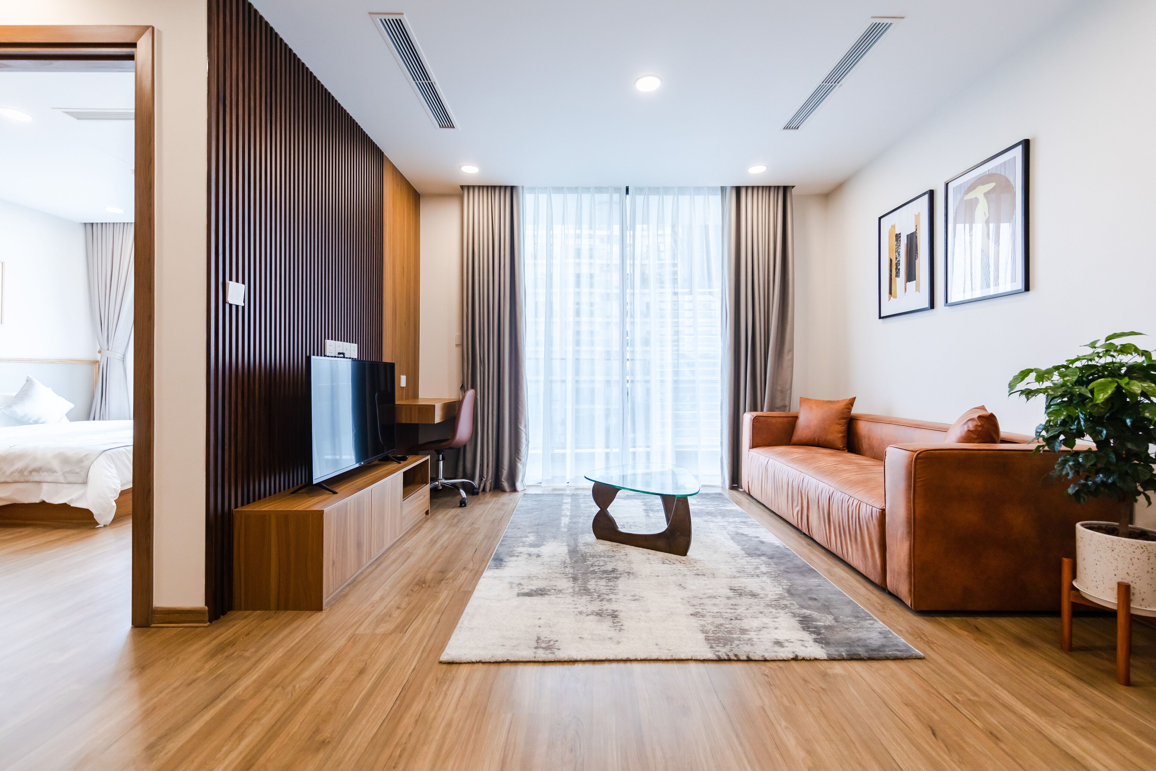 ห้องดีลักซ์สวีท, เตียงคิงไซส์ 1 เตียง, ปลอดบุหรี่, ระเบียง | เครื่องนอนระดับพรีเมียม, ตู้นิรภัยในห้องพัก, ผ้าม่านกันแสง