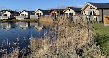 The Lake House - a meadow lodge that sleeps 4 guests in 2 bedrooms