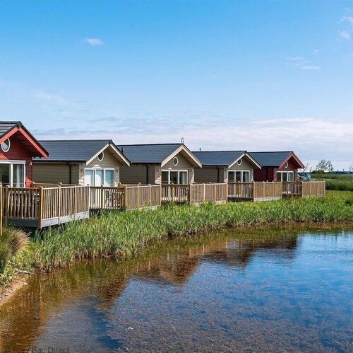 The Lake House -  a meadow lodge that sleeps 4 guests  in 2 bedrooms