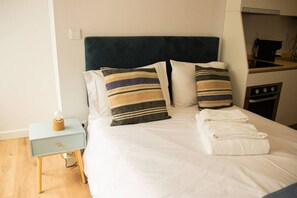 1 chambre, chambres insonorisées, fer et planche à repasser