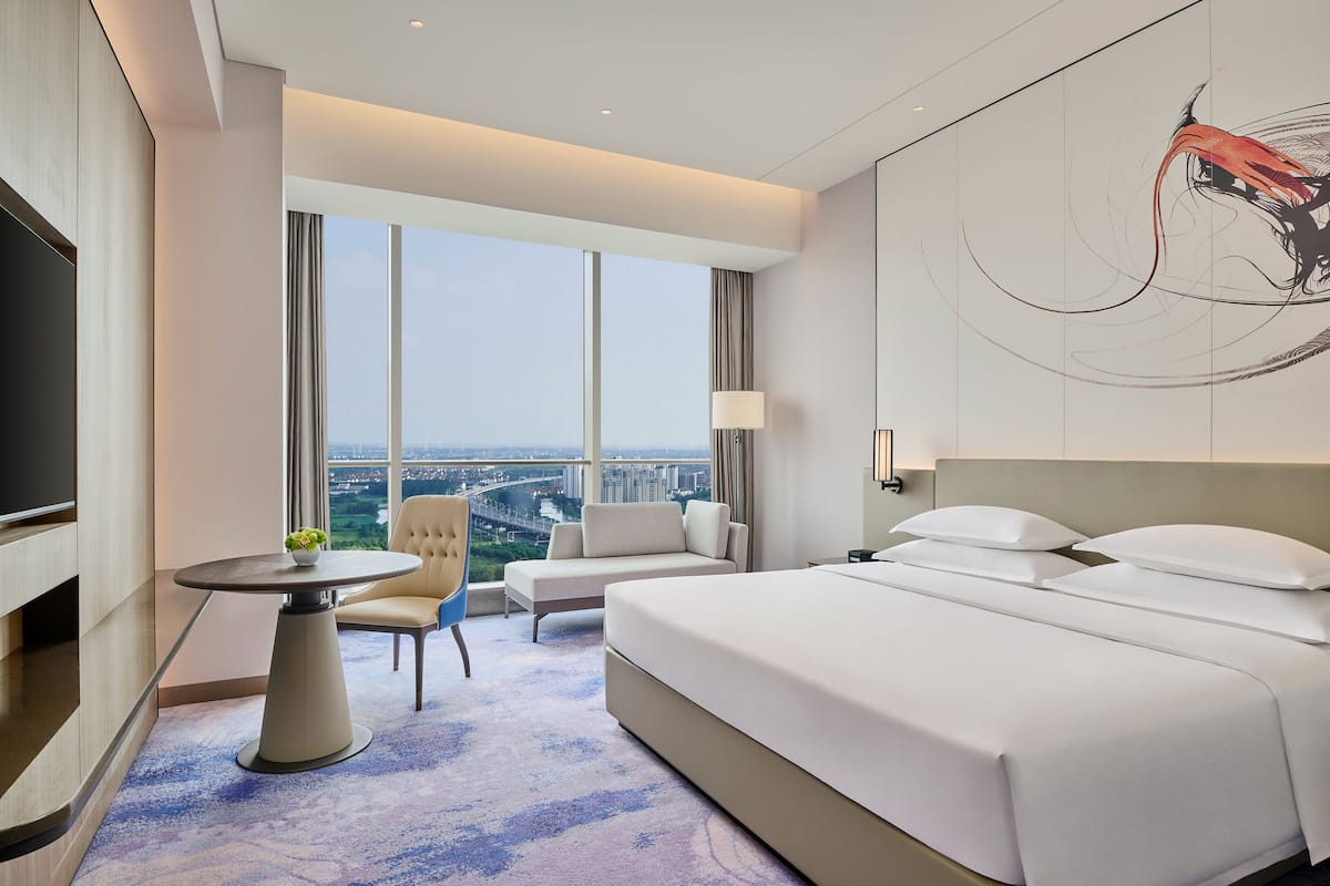 Superior Room, 1 King Bed