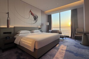 In-room safe, blackout curtains, iron/ironing board - Hotel Nikko Changshu (Suzhou)