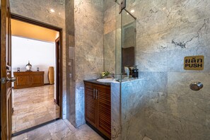 Bathroom - Cozy 3 BR Pool Villa close to Town CV3L (Hua Hin)
