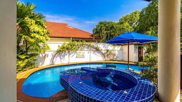 Deluxe Villa | Terrace/patio